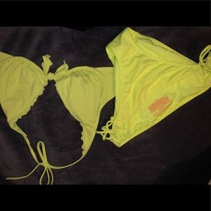 Victoria’s Secret bikini